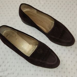 St. John Brown Suede Leather Loafers Embossed Fringe Logo Size 8B